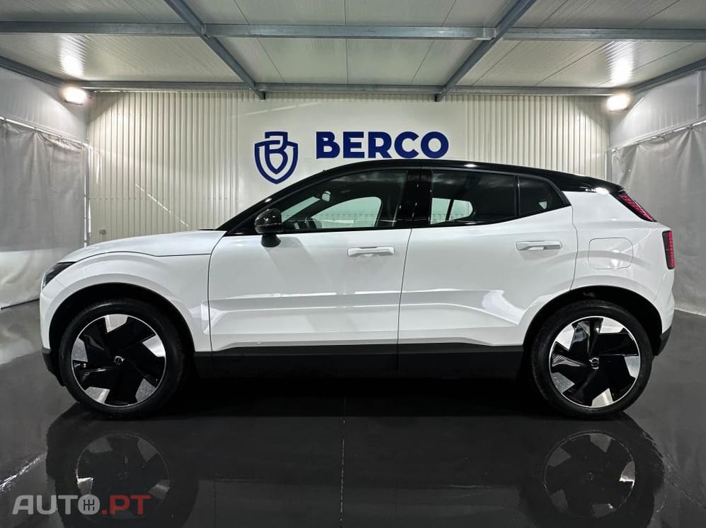 Volvo EX30 Single Motor Extended Range RWD Plus