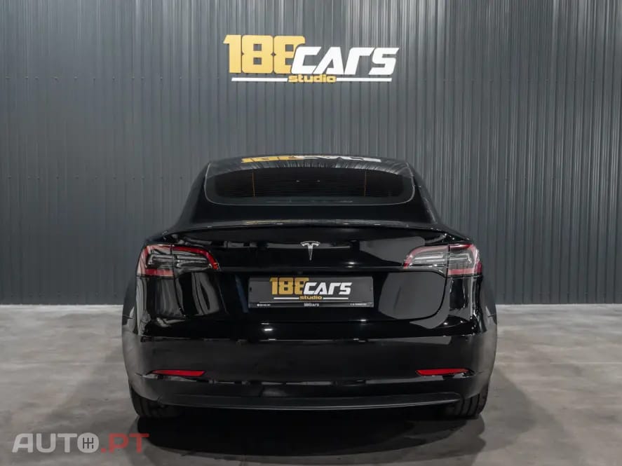 Tesla Model 3 Standard Range Plus RWD