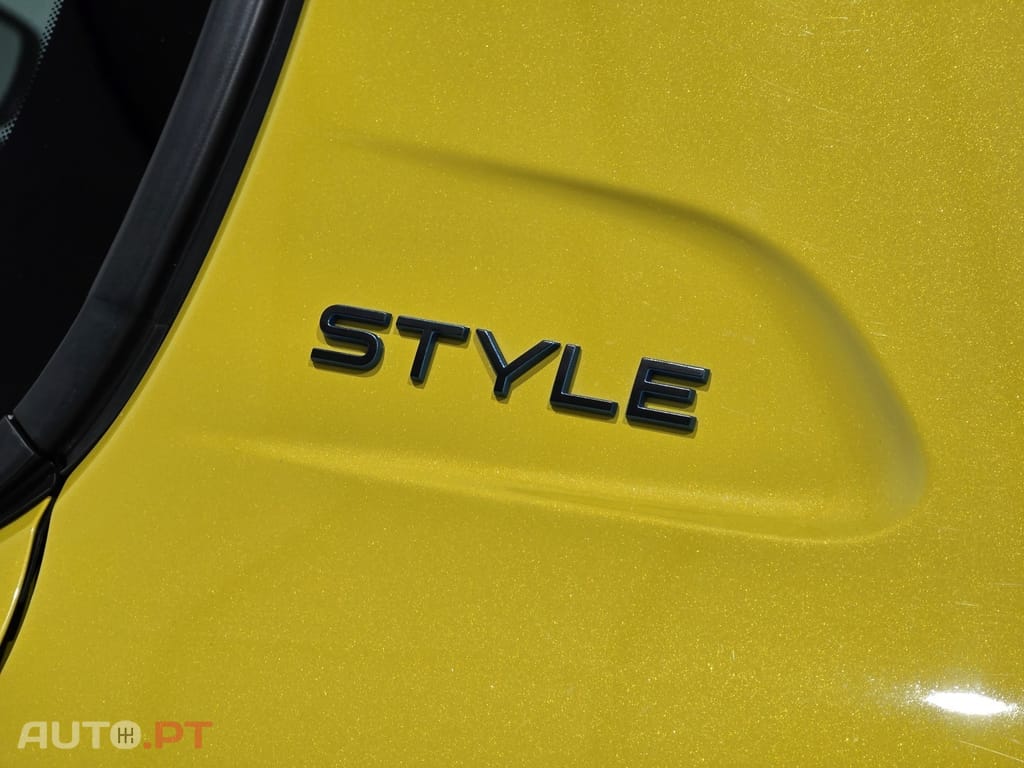 Peugeot E-208 50 kWh Style