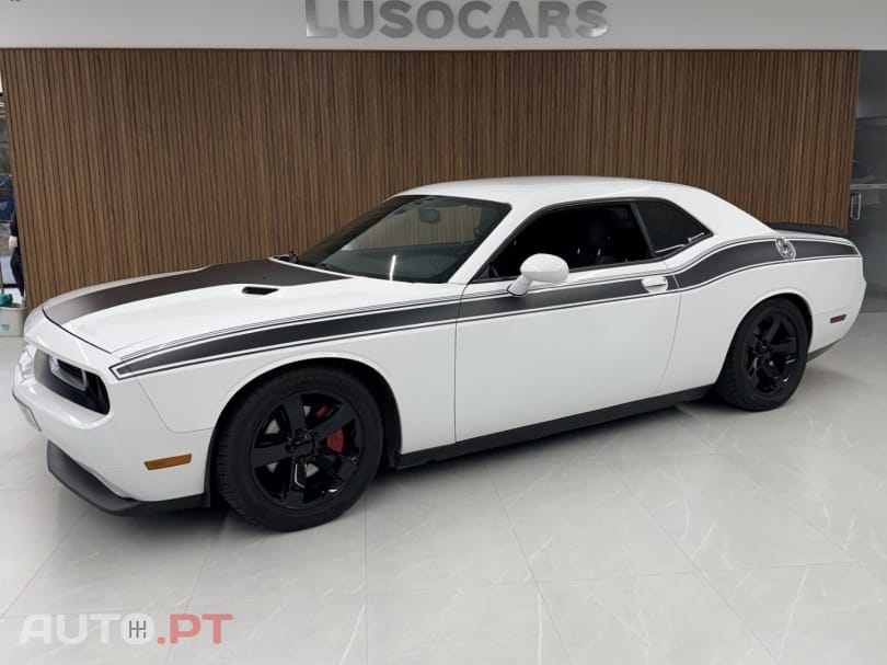 Dodge Challenger Auto SXT Plus