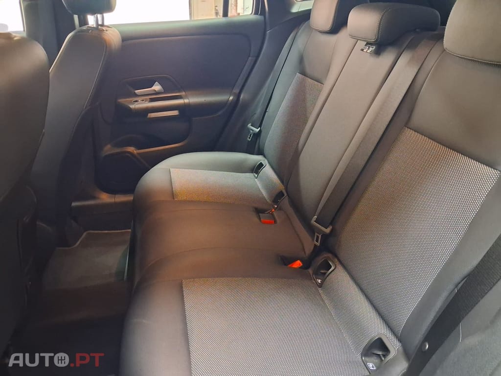 Mercedes-Benz GLA 180 d Progressive