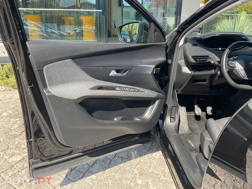 Peugeot 3008 1.5 BlueHDi Active