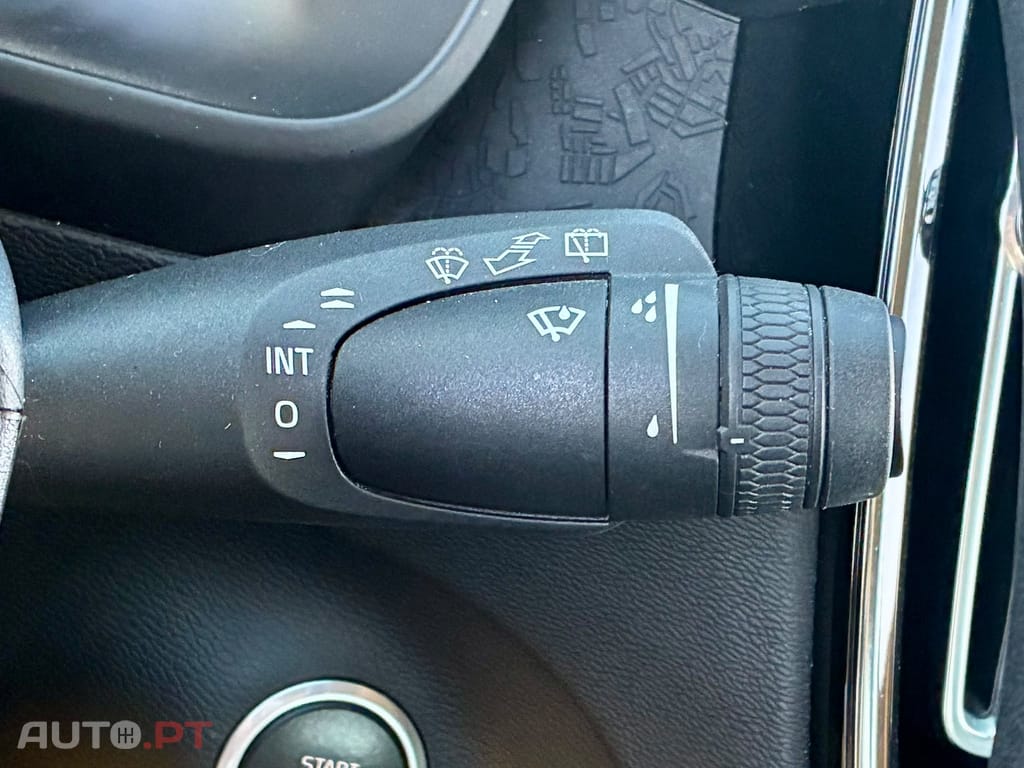Volvo XC40 T5 Momentum Plus