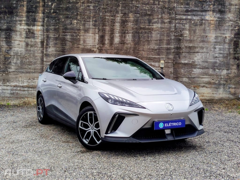 MG MG4 64 kWh Luxury