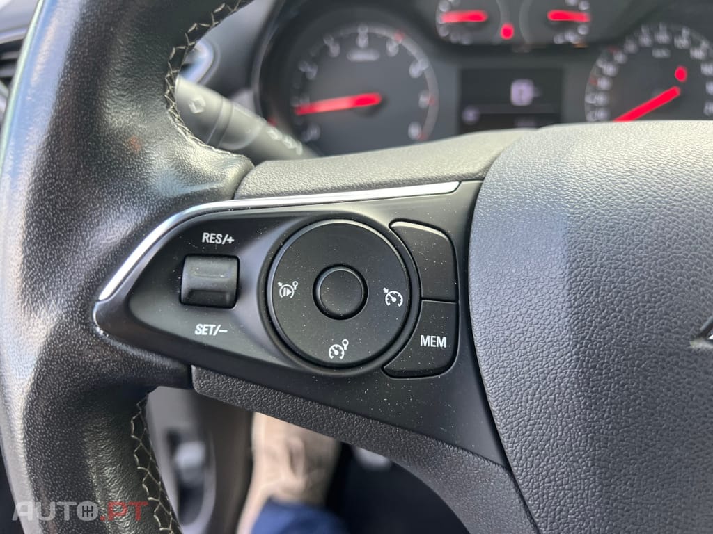 Opel Crossland X 1.2 Inovação