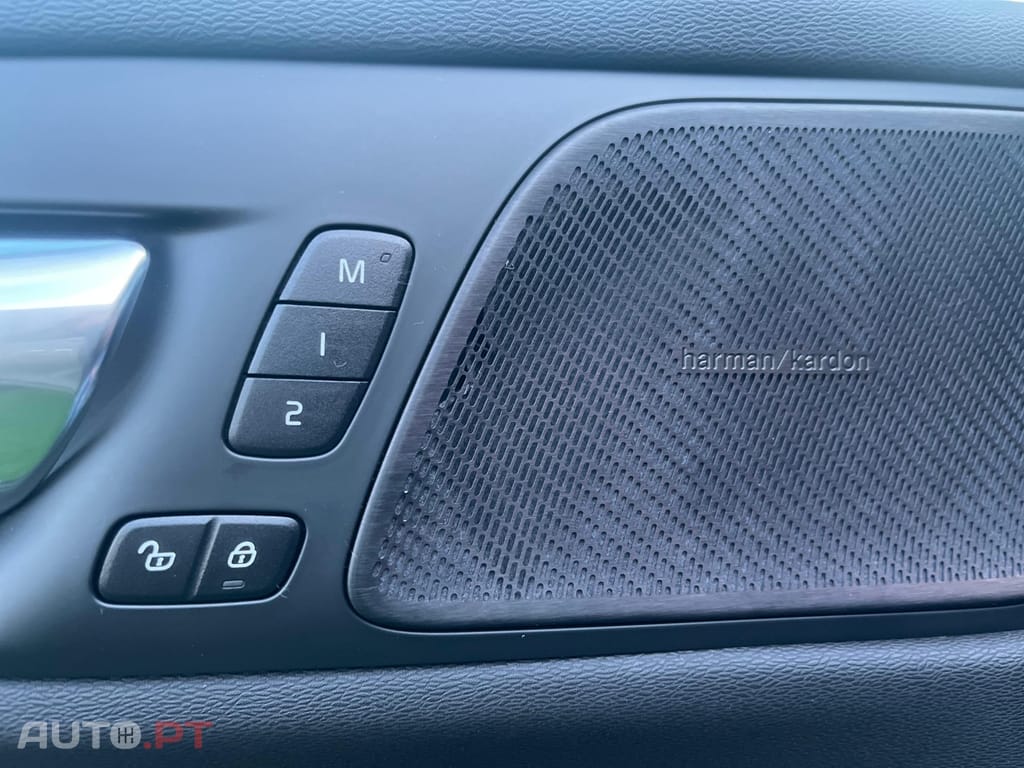 Volvo V60 2.0 T8 AWD TE R-Design