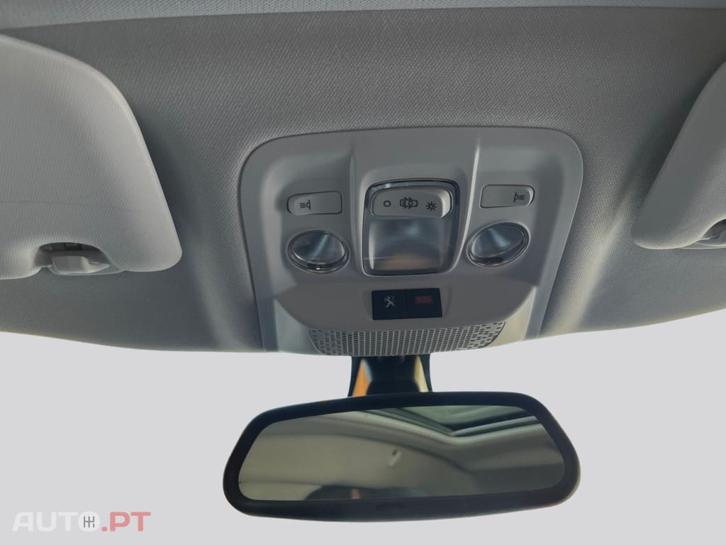 Peugeot 2008  1.2 PureTech Crossway
