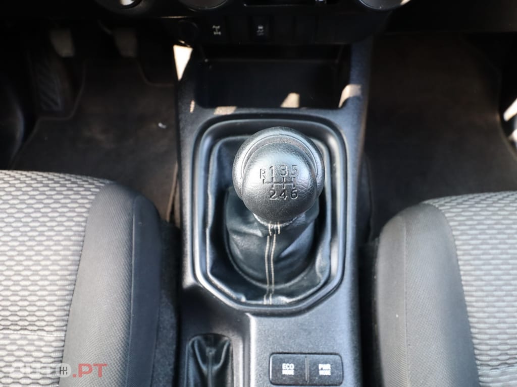Toyota Hilux 2.4D LN105L CX MADEIRA
