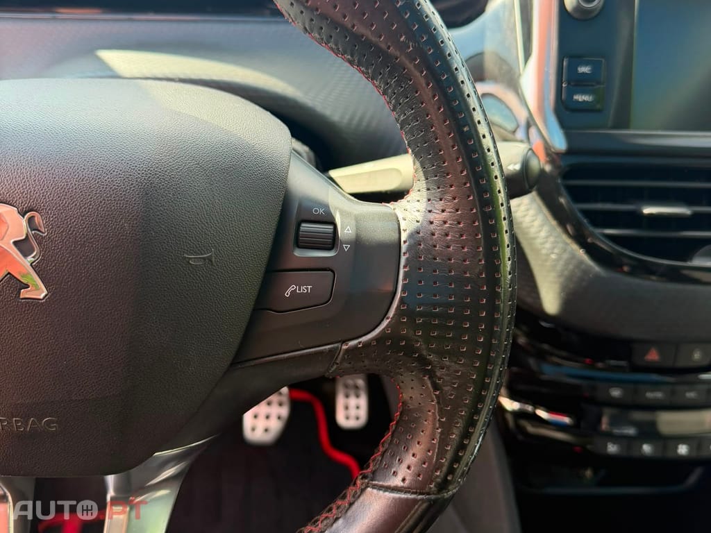 Peugeot 208 1.2 PureTech GT Line