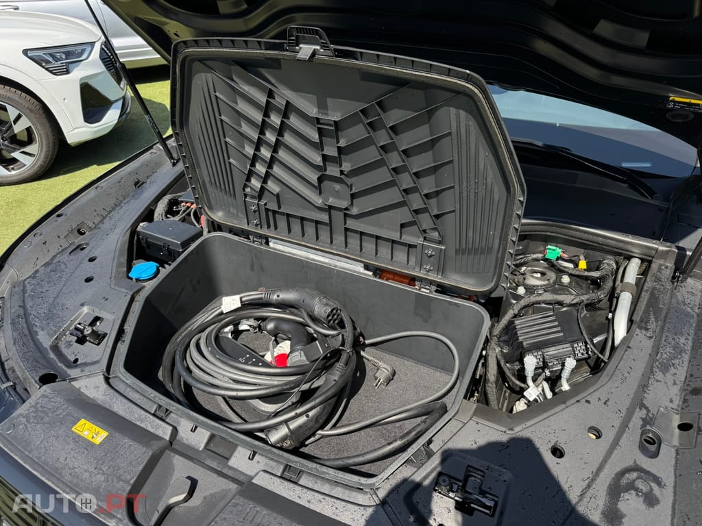 Audi E-Tron 55 quattro S line