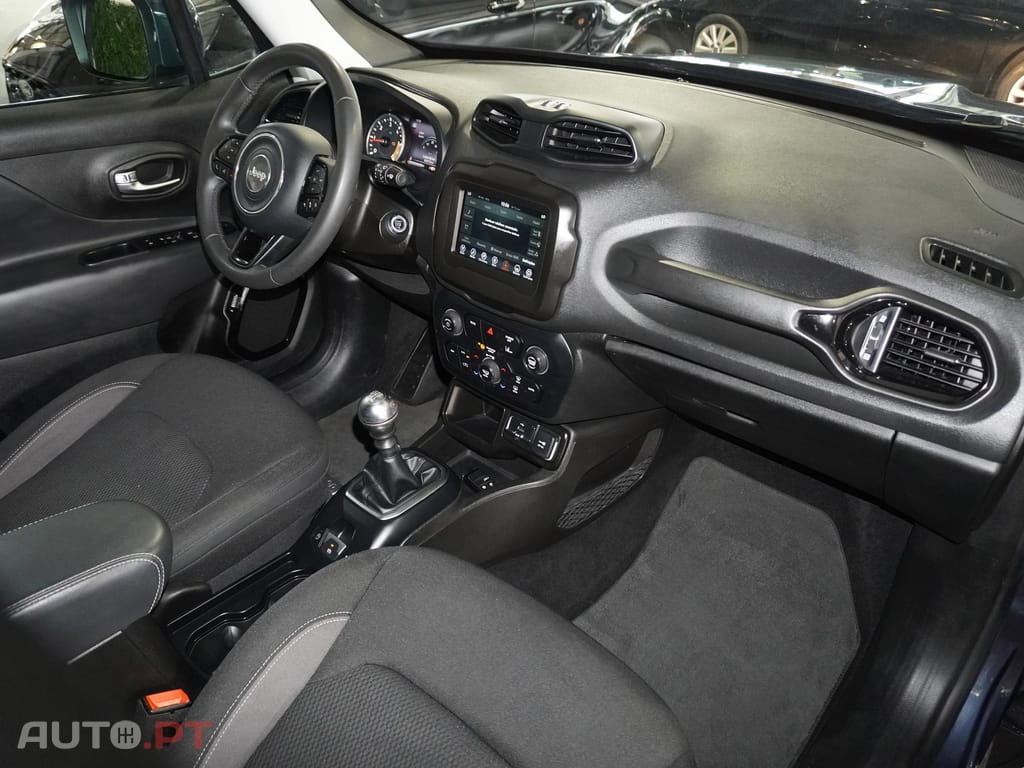 Jeep Renegade 1.6 MJD Night Eagle