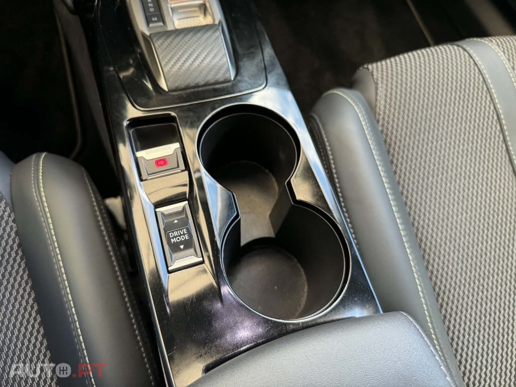 Peugeot 2008 1.2 PureTech GT EAT8