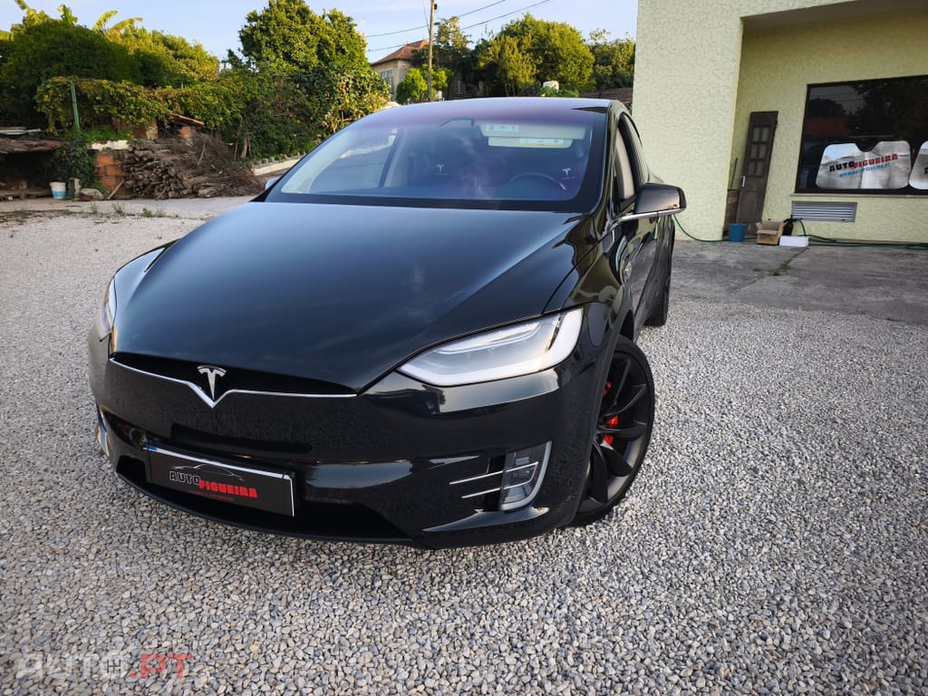 Tesla Model X 100D