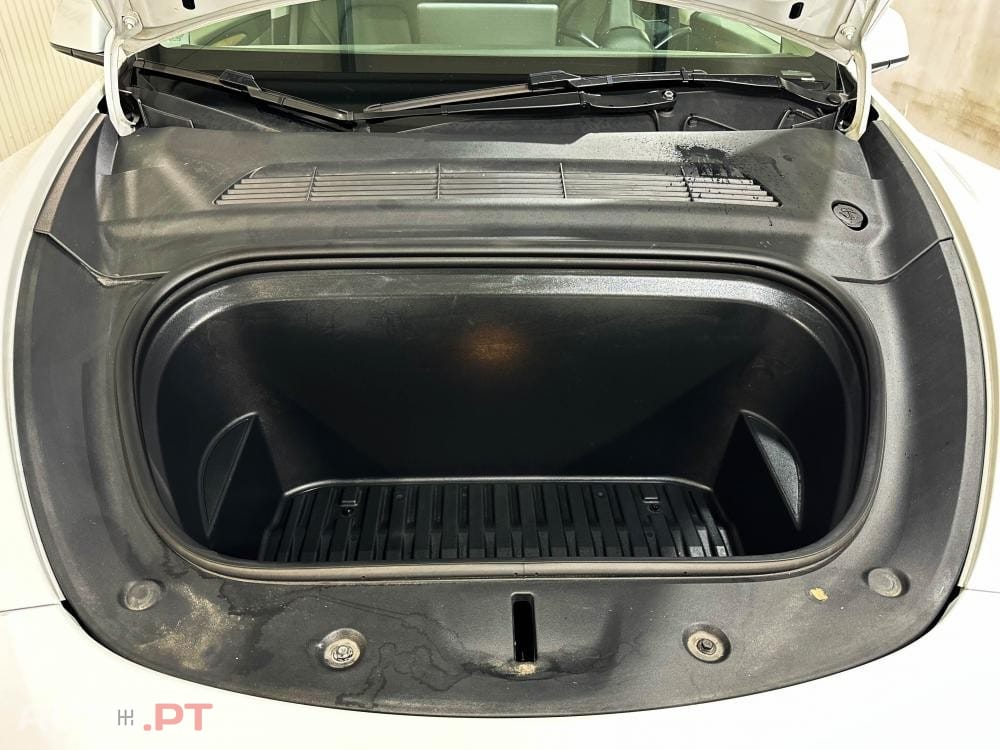 Tesla Model Y Long Range Dual Motor AWD