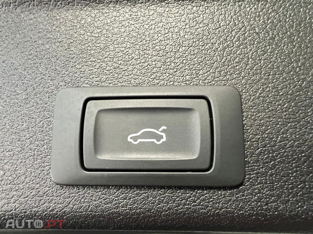 Audi A4 30 TDI S tronic Avant