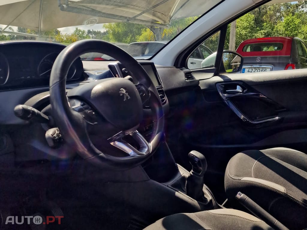 Peugeot 208 I 1.6 BlueHDi