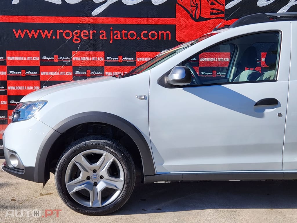 Dacia Sandero Stepway Blue dCi 95 Celebration