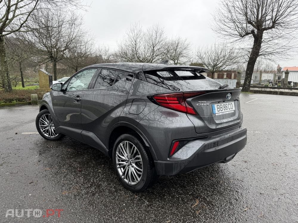 Toyota C-HR 1.8 Hybrid Square Collection