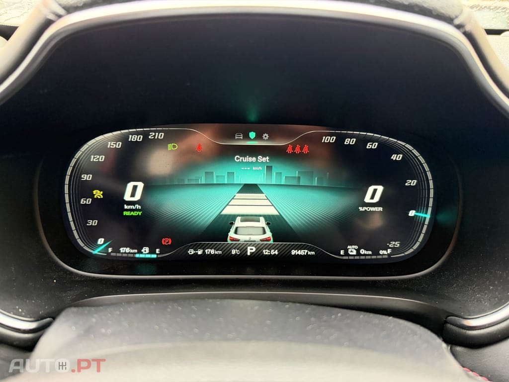 MG EHS PHEV Hybrid Luxury