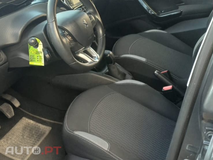 Peugeot 208 1.2 PureTech Style