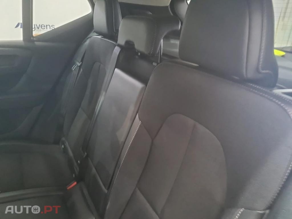 Volvo XC40 1.5 T5 PHEV Momentum