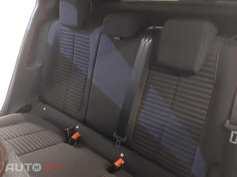 Peugeot 2008 PureTech 130 Active Pack