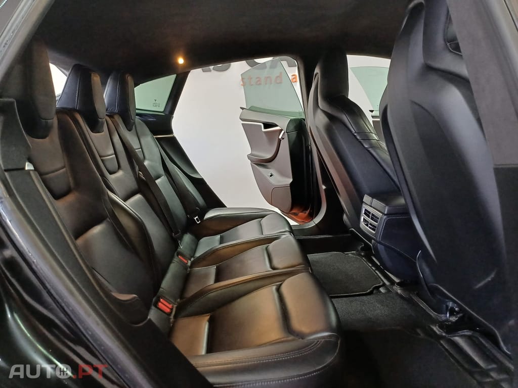 Tesla Model S P85D