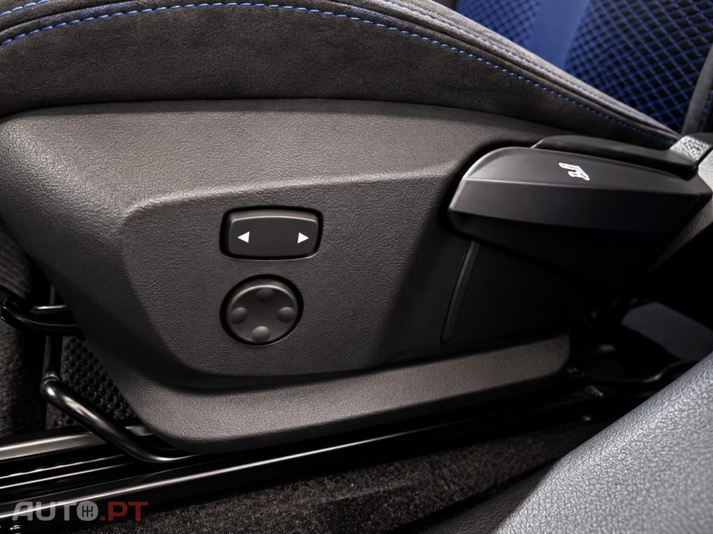 BMW 218 i Pack Desportivo M