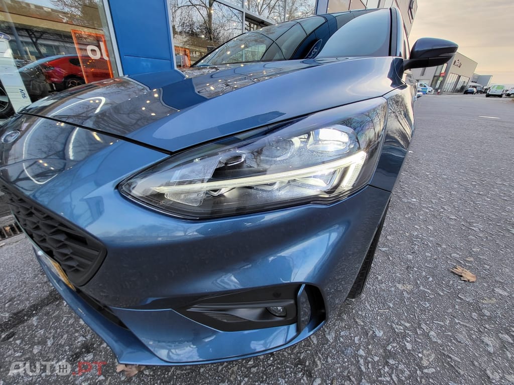 Ford Focus 1.0 EcoBoost ST-Line X