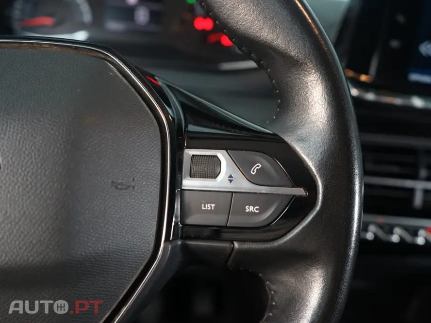 Peugeot 2008 1.2 PureTech Allure