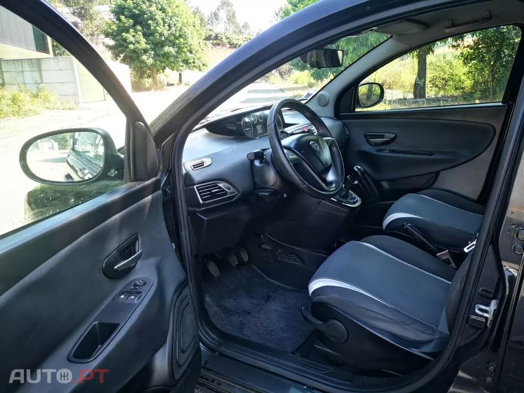 Lancia Ypsilon 1.2 S&S Gold