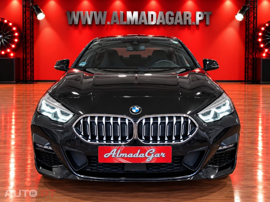 BMW 218 i Pack Desportivo M