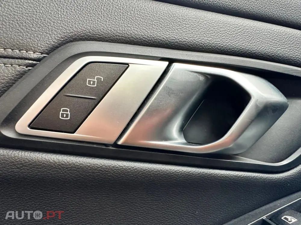 BMW 320 e Line Sport Auto