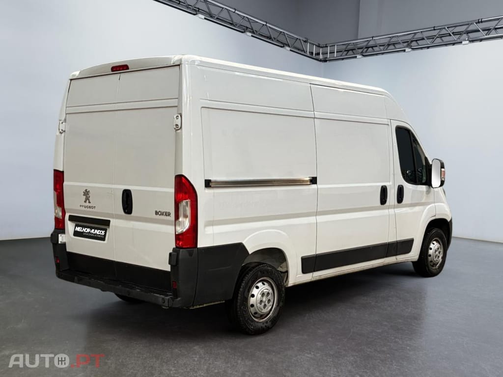 Peugeot Boxer 2.2 BlueHDi 333 L2H2 Premium