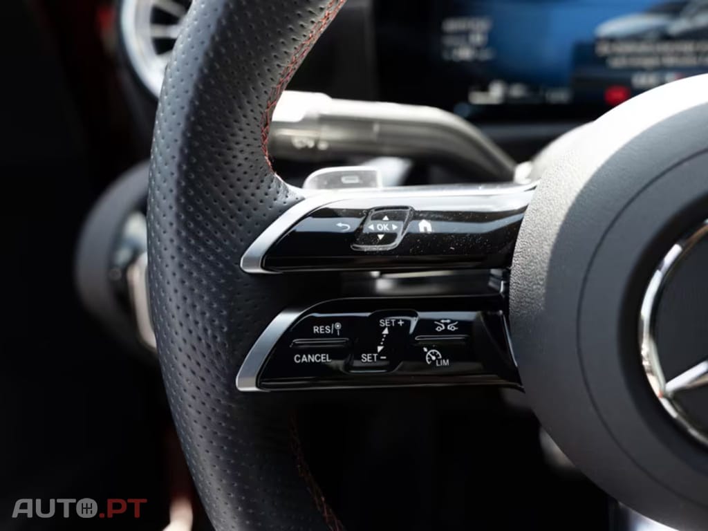 Mercedes-Benz A 250 I.V.A DEDUTIVEL e AMG