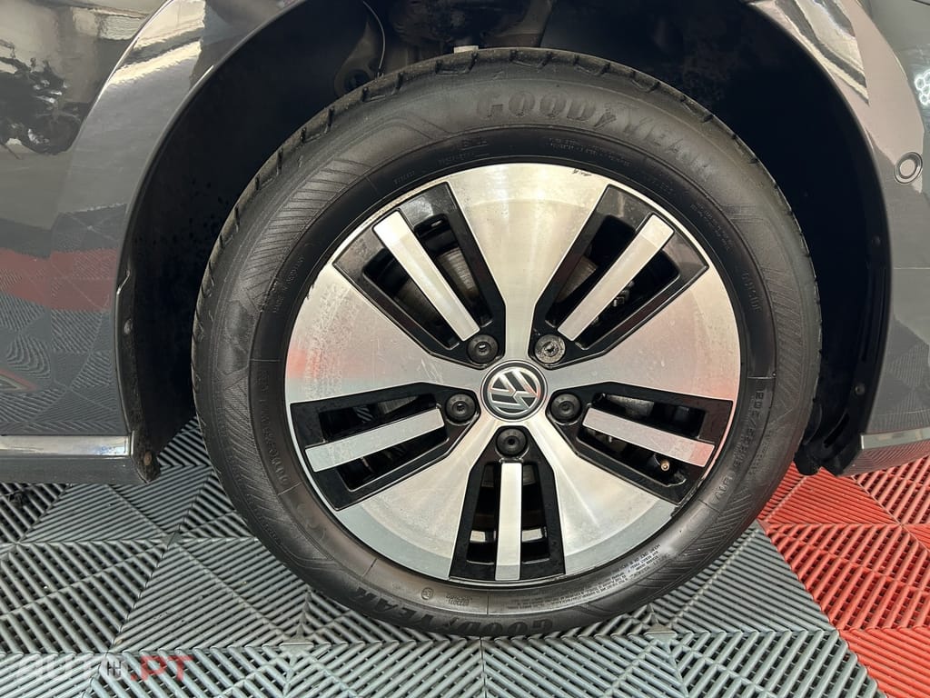 Volkswagen e-Golf AC/DC