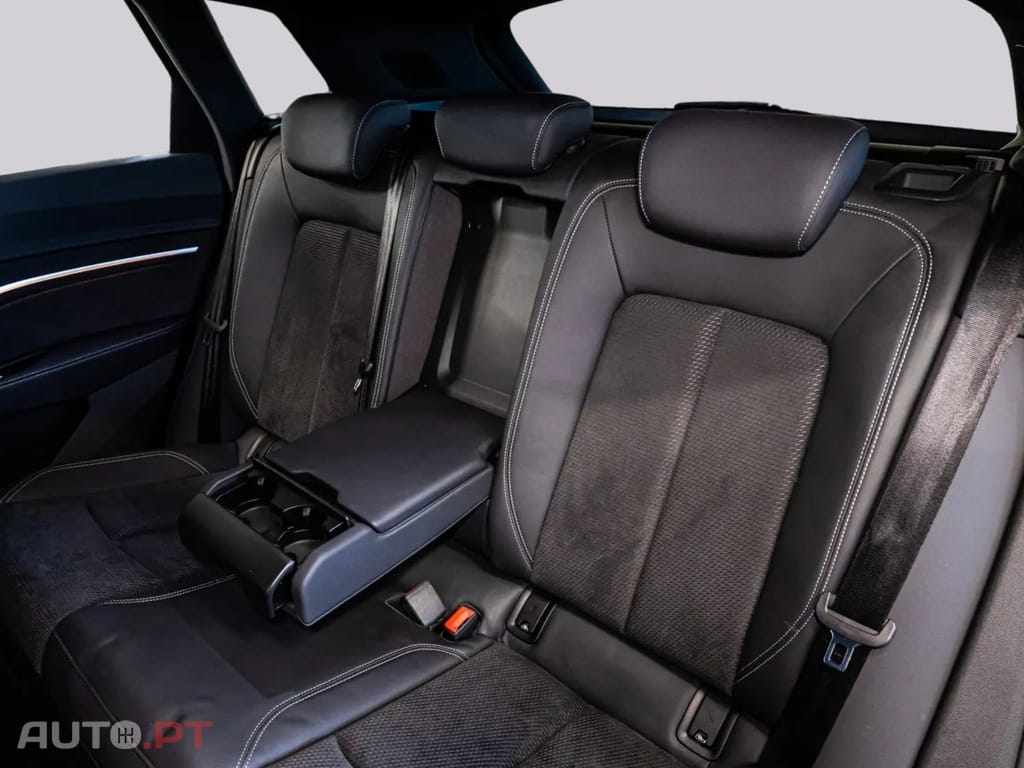 Audi E-Tron I.V.A DEDUTÍVEL 55 S LINE BLACK 22Z