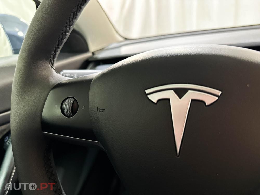 Tesla Model 3 Long Range AWD Dual Motor