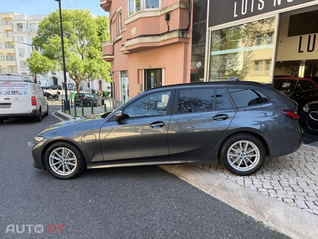 BMW 320 e Line Luxury Auto