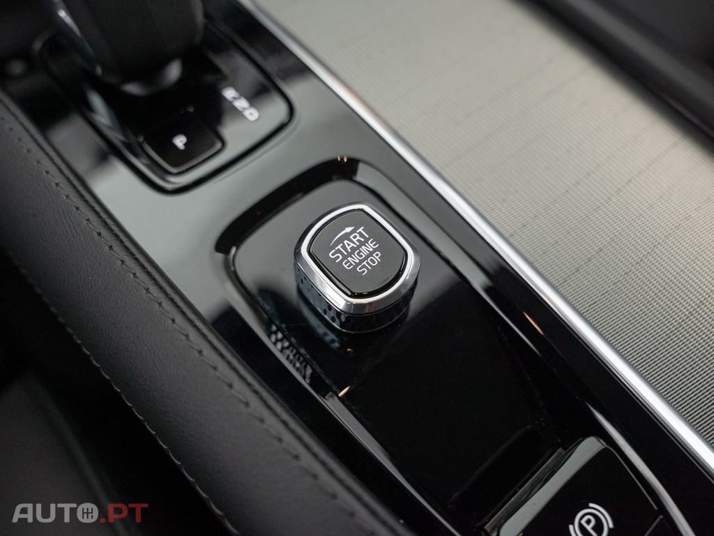 Volvo XC90 2.0 T8 PHEV Plus Bright AWD