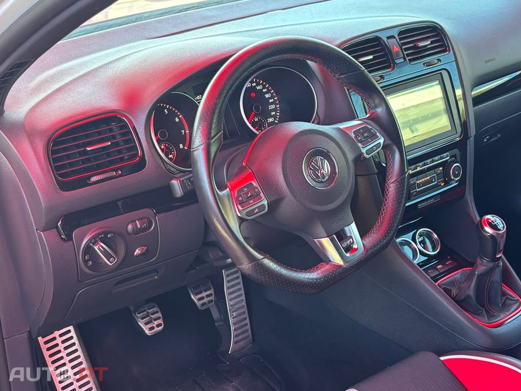 Volkswagen Golf 2.0 TSi GTi