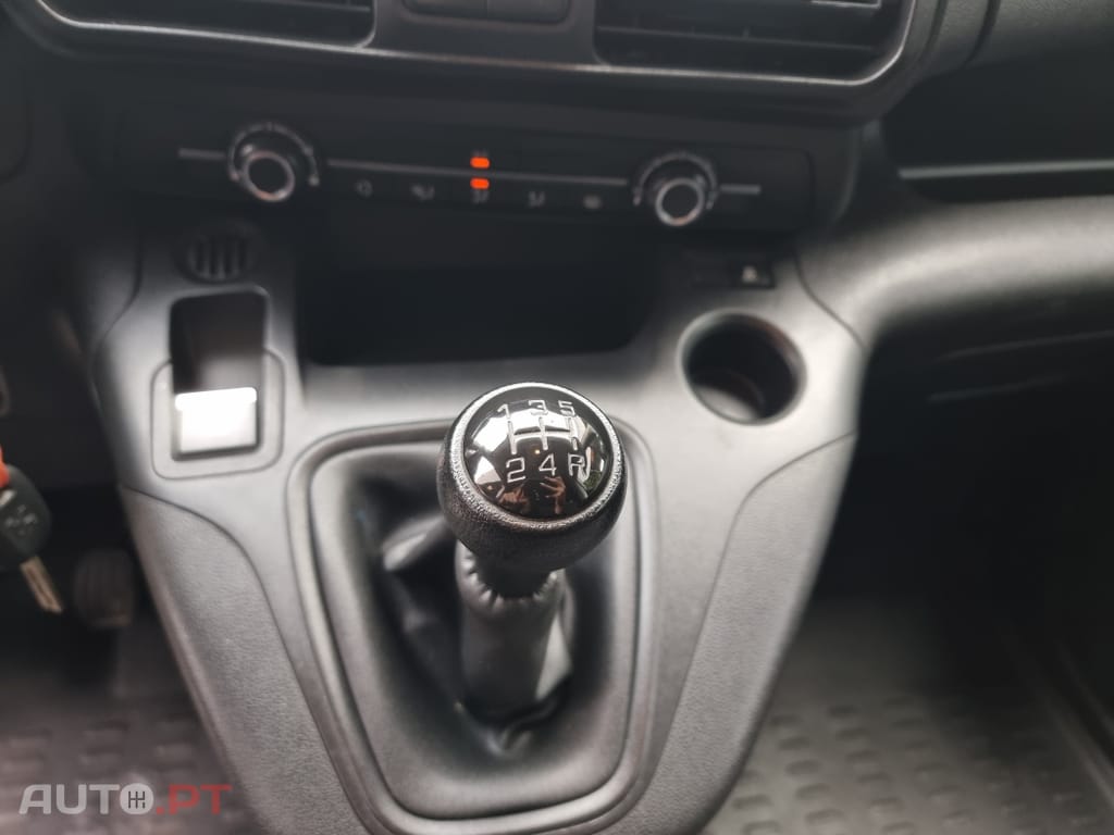 Peugeot Partner 1.6 BlueHDi L1 Premium 3L