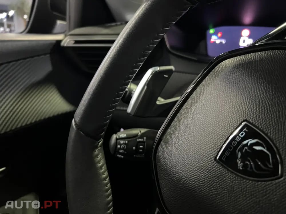 Peugeot 208 1.2 Hybrid Allure e-DCS6