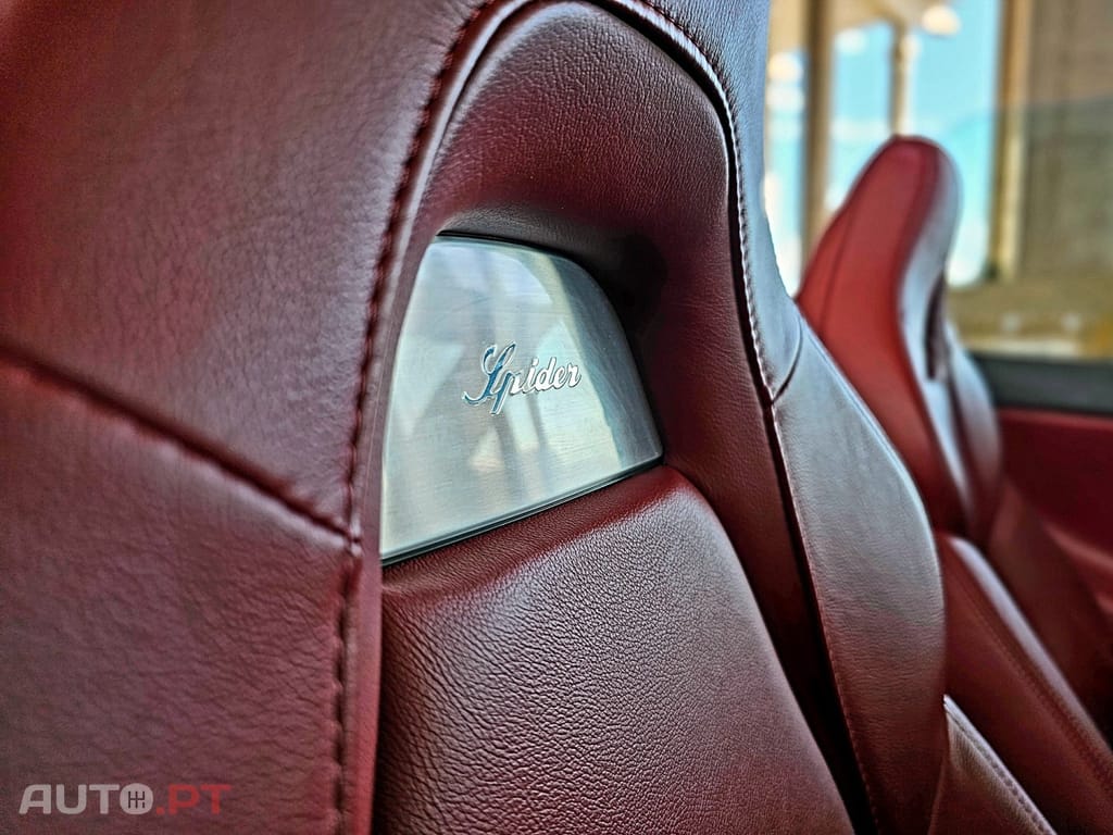 Alfa Romeo Spider 2.2 JTS 16V