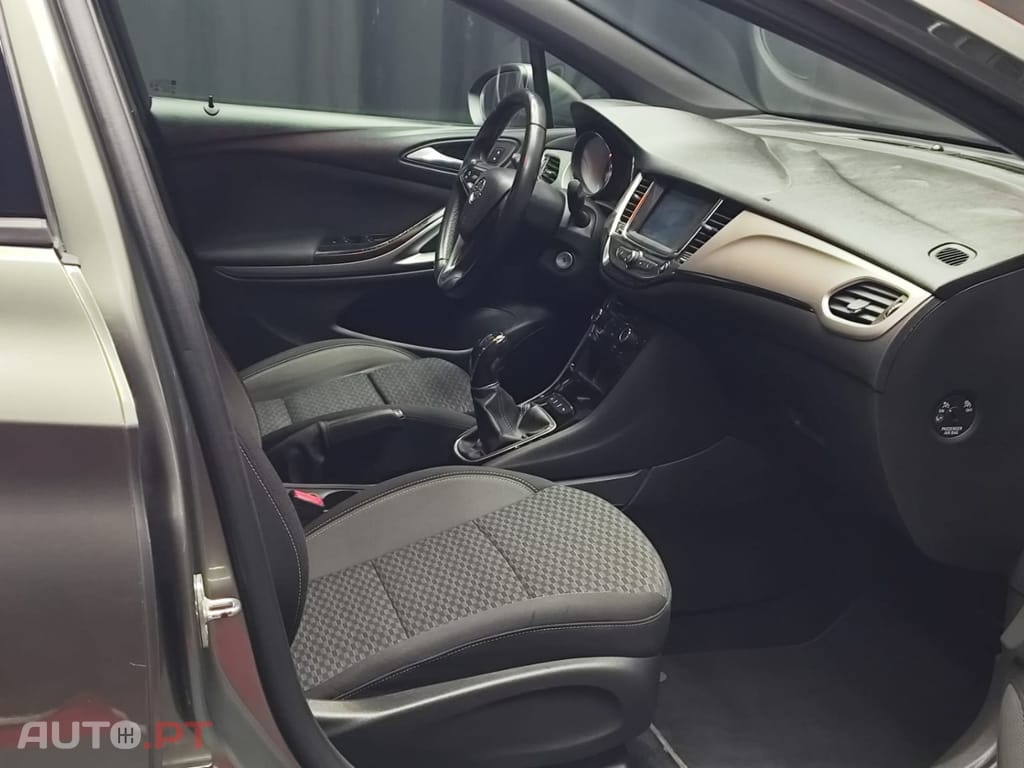 Opel Astra Sports Tourer 1.5 D Business Edition S/S — fotografia 8