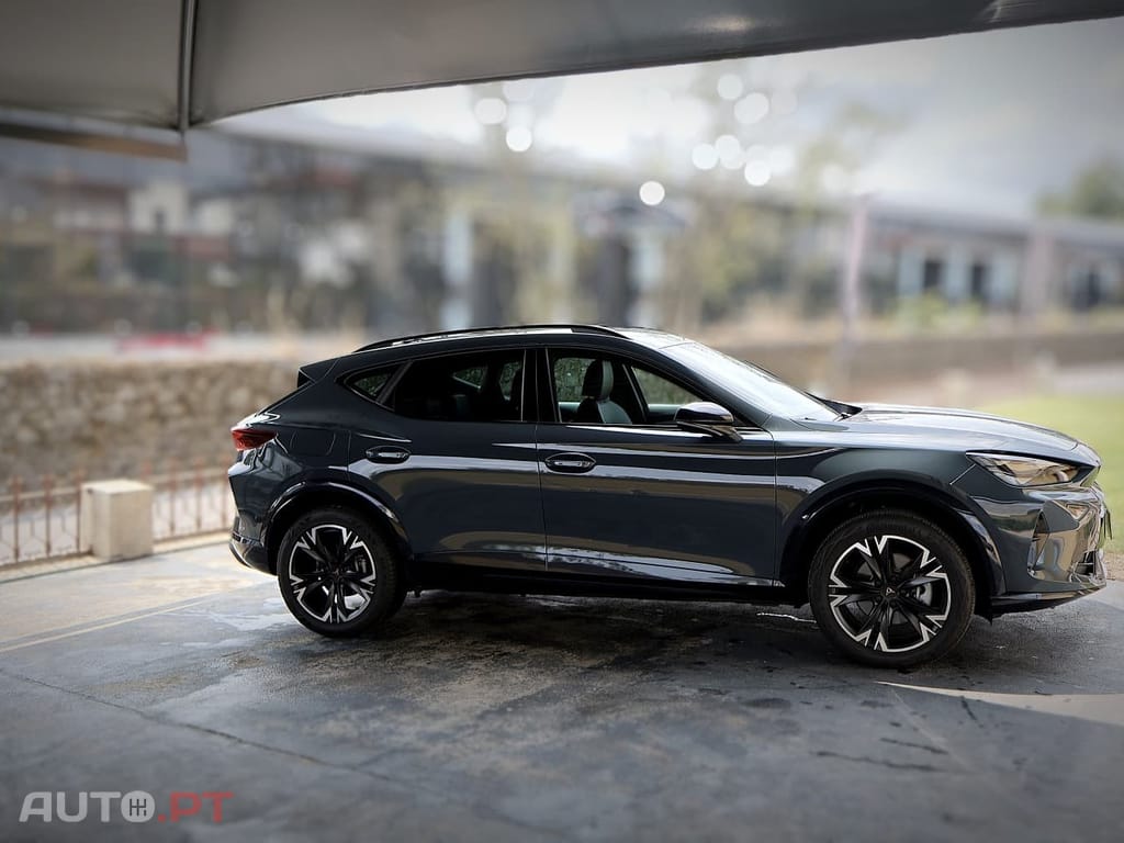 CUPRA Formentor 1.5 e-Hybrid DSG — fotografia 5