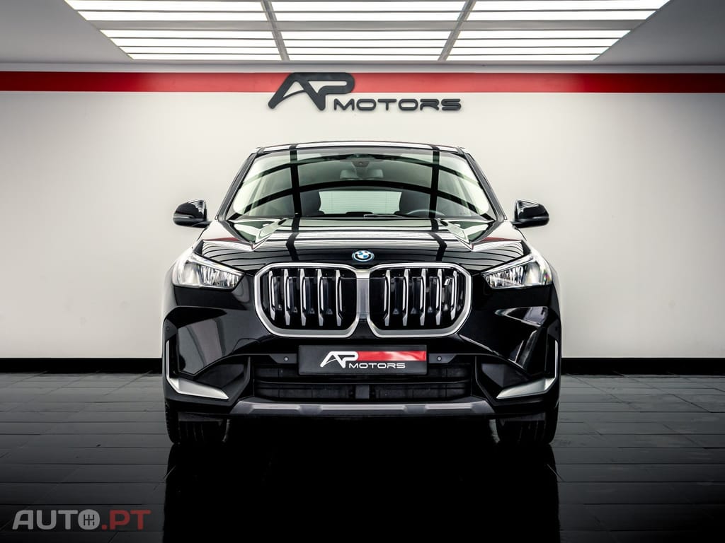 BMW iX1 xDrive30