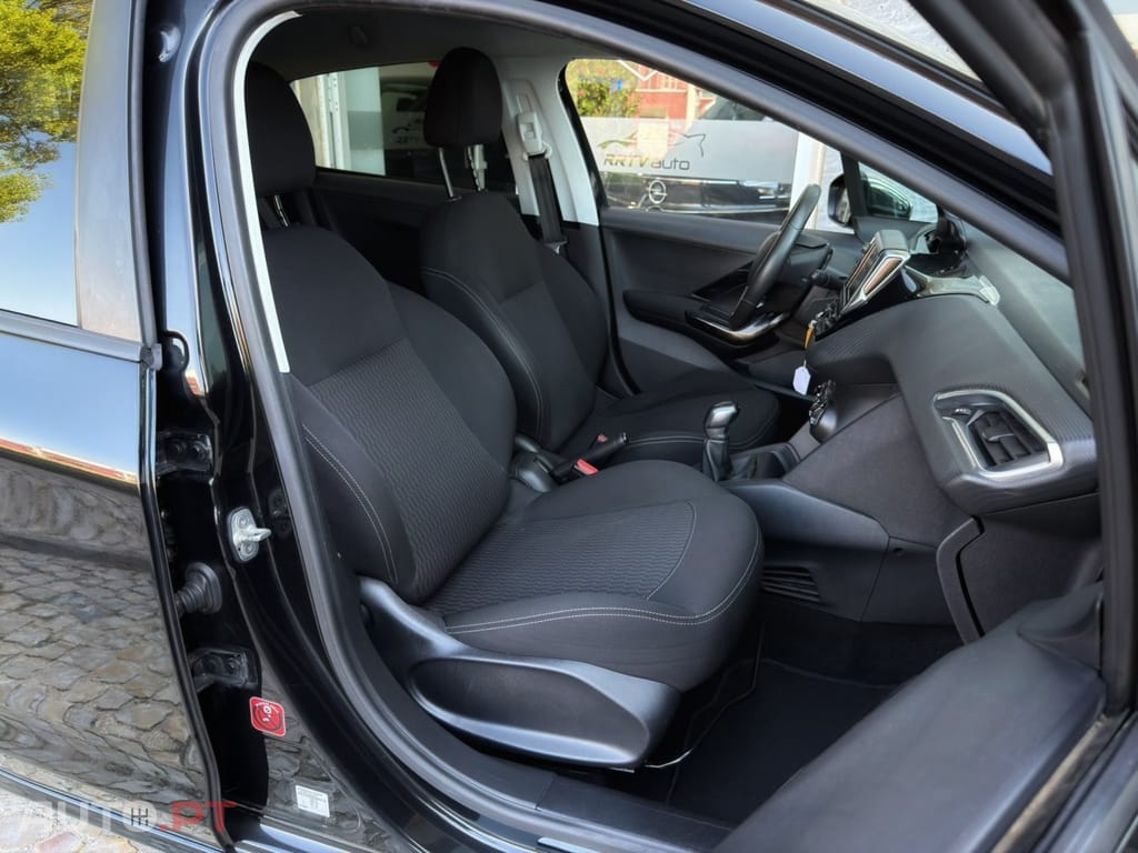 Peugeot 208 1.2 PureTech Style