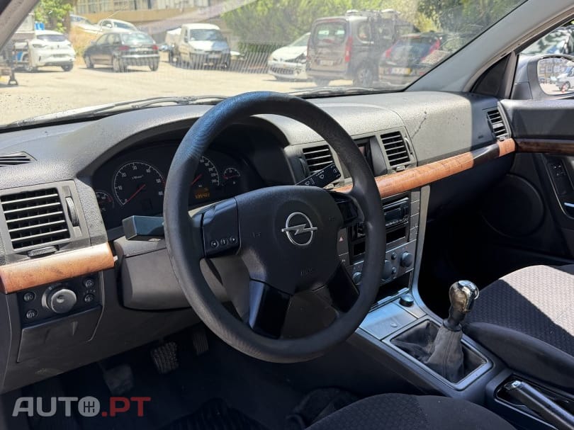 Opel Vectra 2.2 DTi Elegance