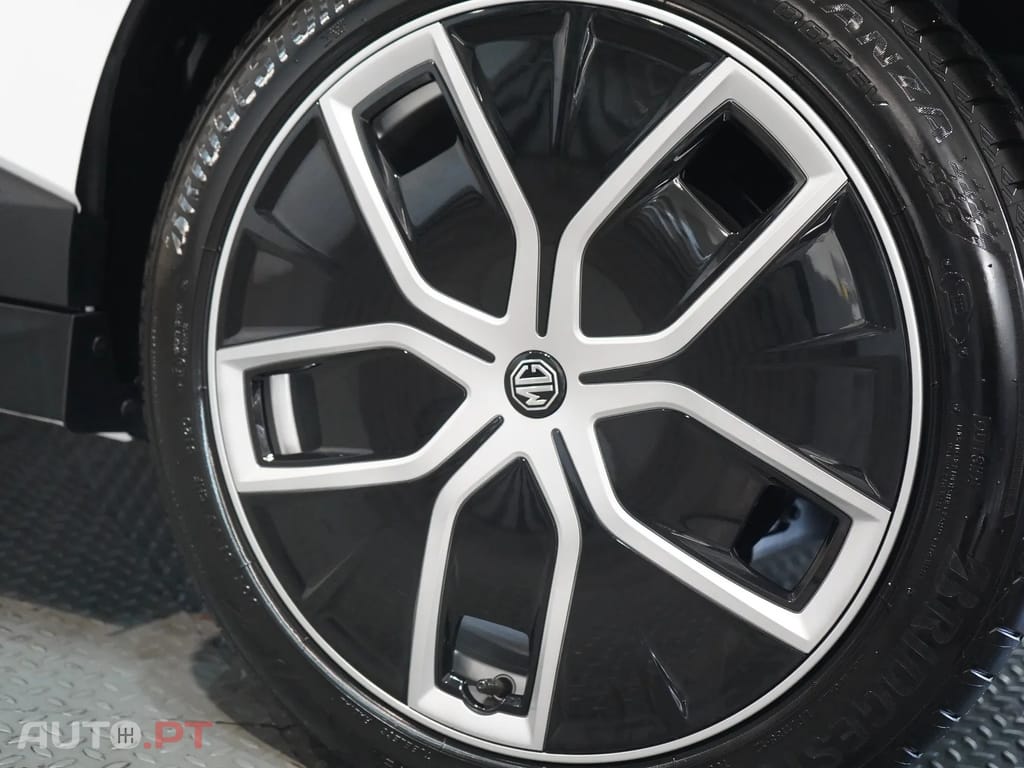 MG MG4 64 kWh Luxury